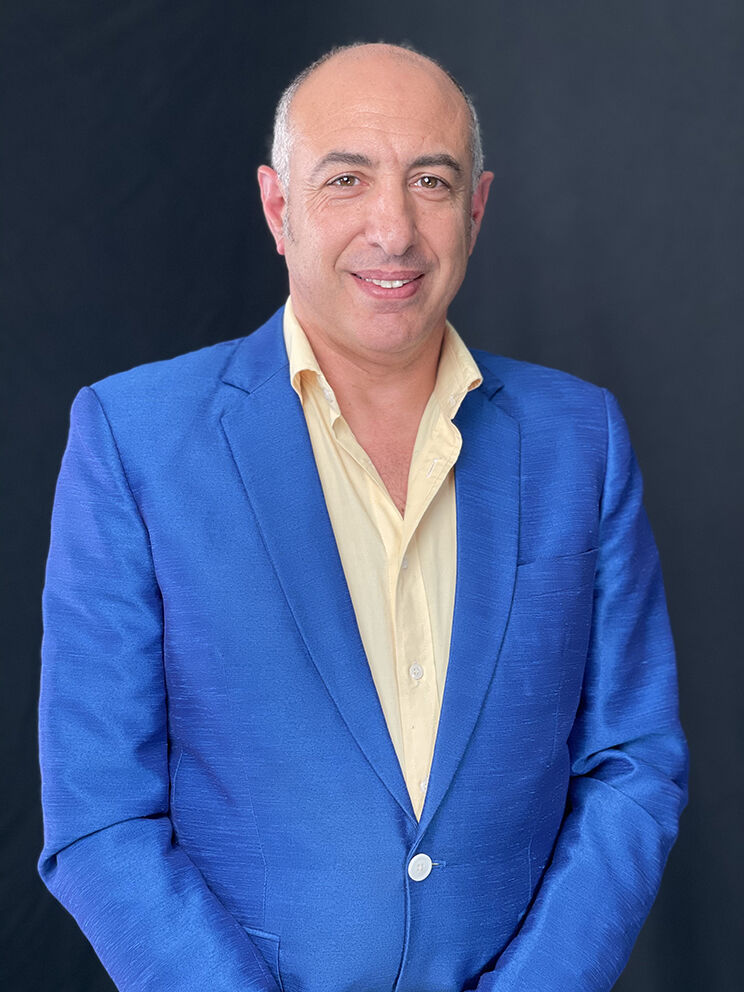 Douglas Mizzi \u2014 International AI trainer and founder of AI Without Fear